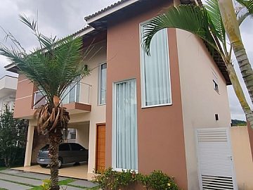 Casa em Condom�nio